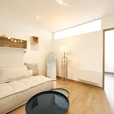 Apartment Le Lavandin, Spacieux Et Moderne P4, Centre Ville, Wifi Nîmes