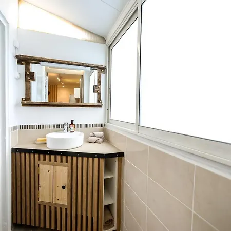 Le Lavandin, Spacieux Et Moderne P4, Centre Ville, Wifi * Nimes
