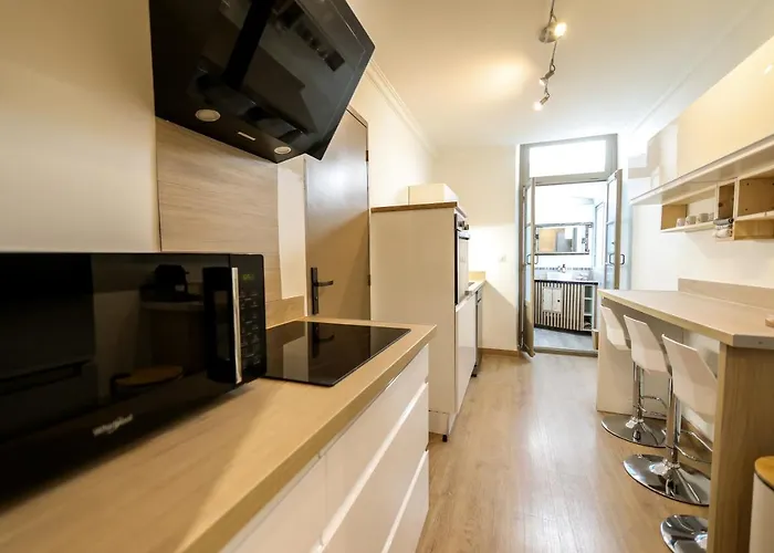 Le Lavandin, Spacieux Et Moderne P4, Centre Ville, Wifi Apartment Nimes