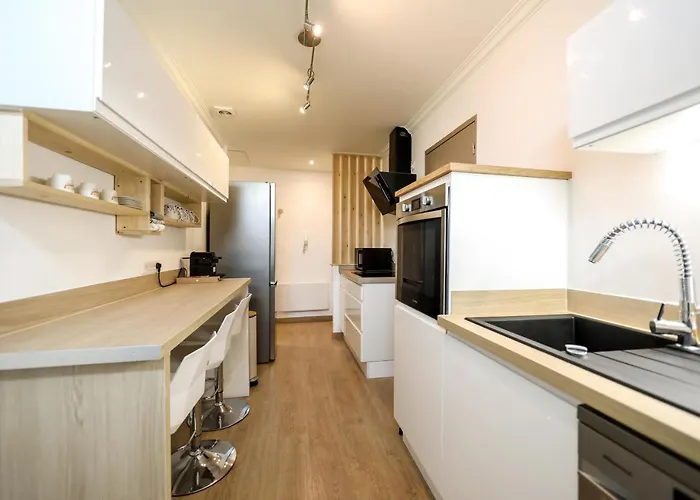 Le Lavandin, Spacieux Et Moderne P4, Centre Ville, Wifi * Nimes
