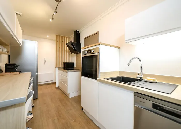 Apartment Le Lavandin, Spacieux Et Moderne P4, Centre Ville, Wifi Nimes